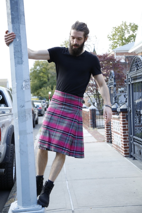 PINK TARTAN KILT - 8 YARD