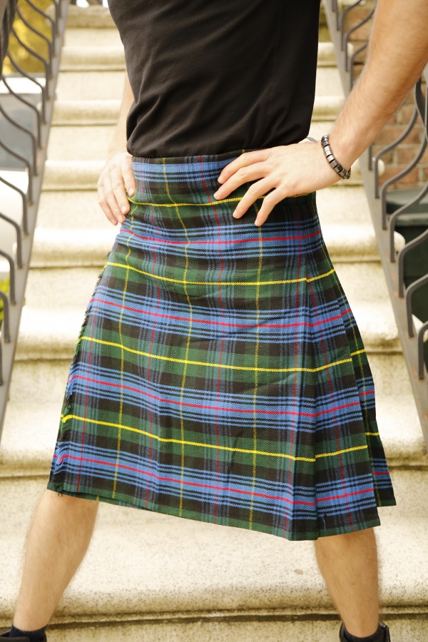 FARQUHARSON TARTAN KILT - 8 YARD