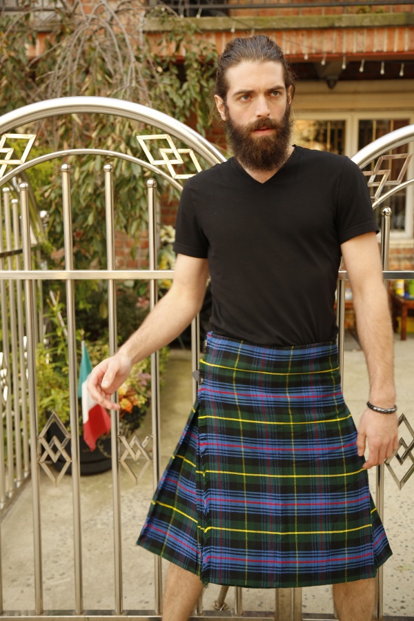 FARQUHARSON TARTAN KILT - 8 YARD