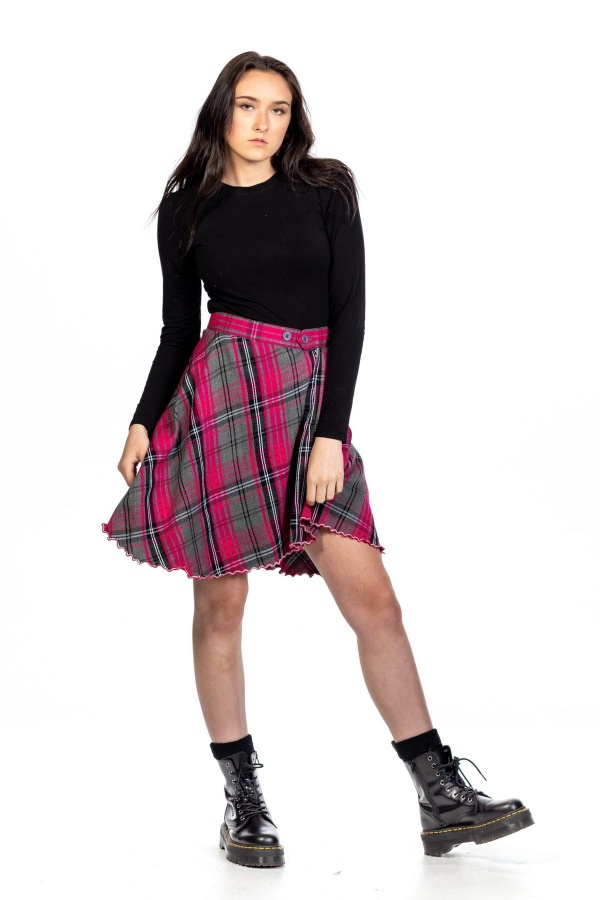 TARTAN KILT WITH FRONT BUTTONS