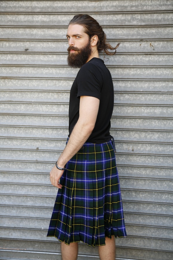HENDERSON TARTAN KILT - 8 YARD