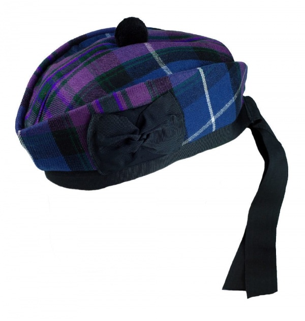 Fierté De Glengarry De l'Ecosse Avec Le Chapeau Écossais De Kilt De Laine Noire De Pompon