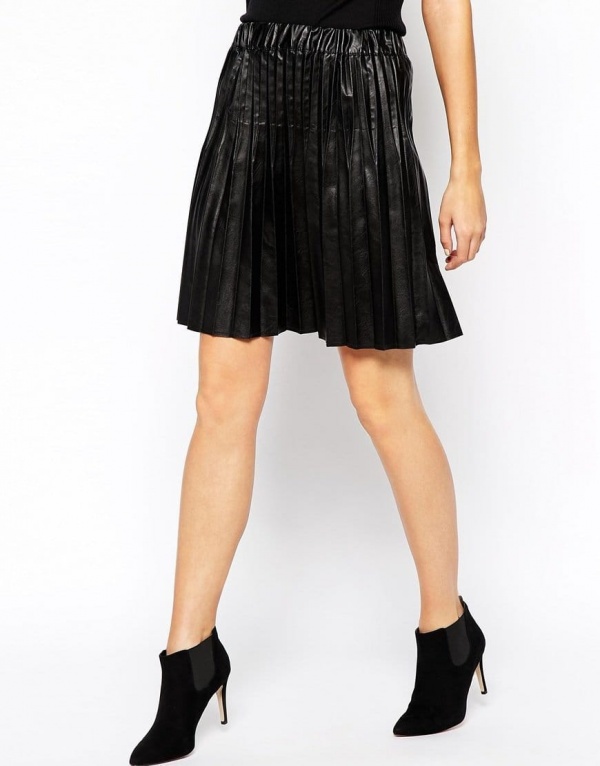 Jupe De Cuir De Sisley  